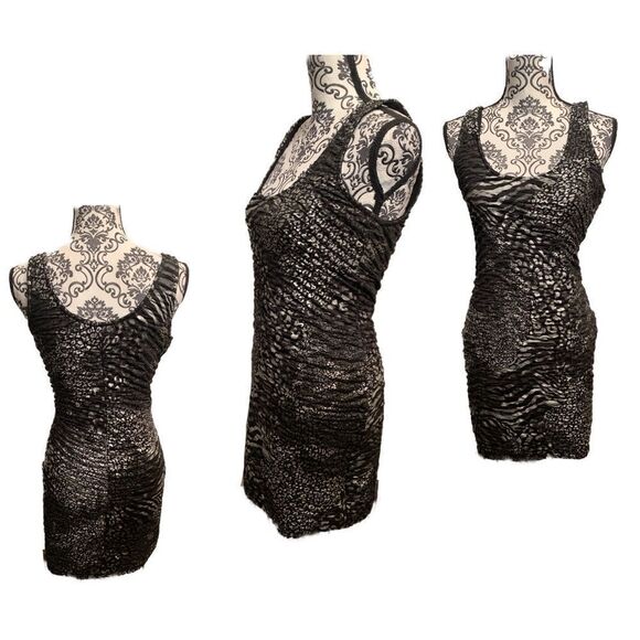 $5 add on item. Dots fitted cocktail dress size L - Picture 6 of 11